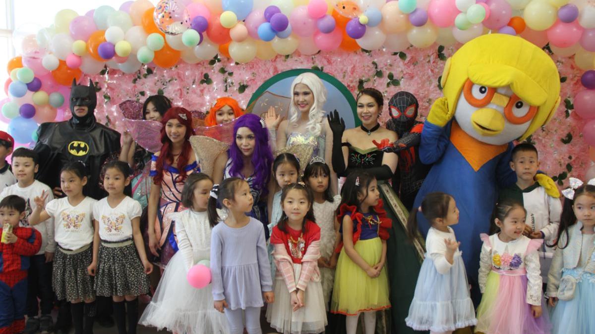 "Олон Улсын Хүүхдийн Эрхийн Өдөр" арга хэмжээ зохиогдов.