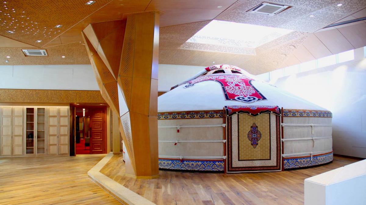 &ldquo;Их Монгол&rdquo; танхим нь уламжлал, технологийн дэвшлийг хослуулжээ.